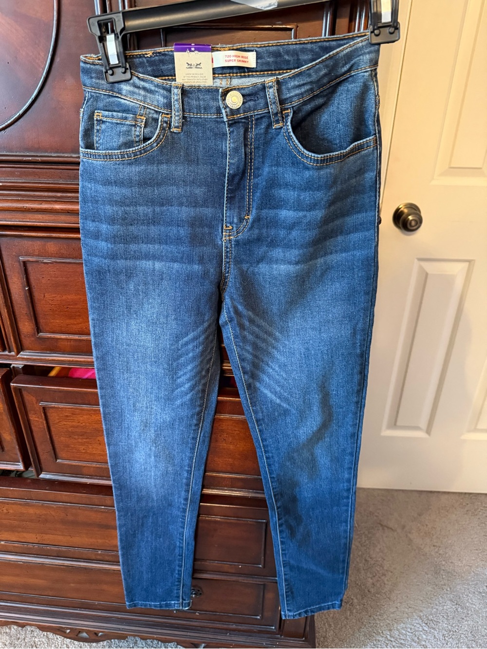 Levi's Girl's Super Skinny Jeans in Med Blue Wash Size 10 NWT